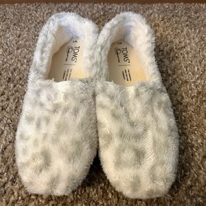 TOM Fuzzy cheetah slip-on shoes